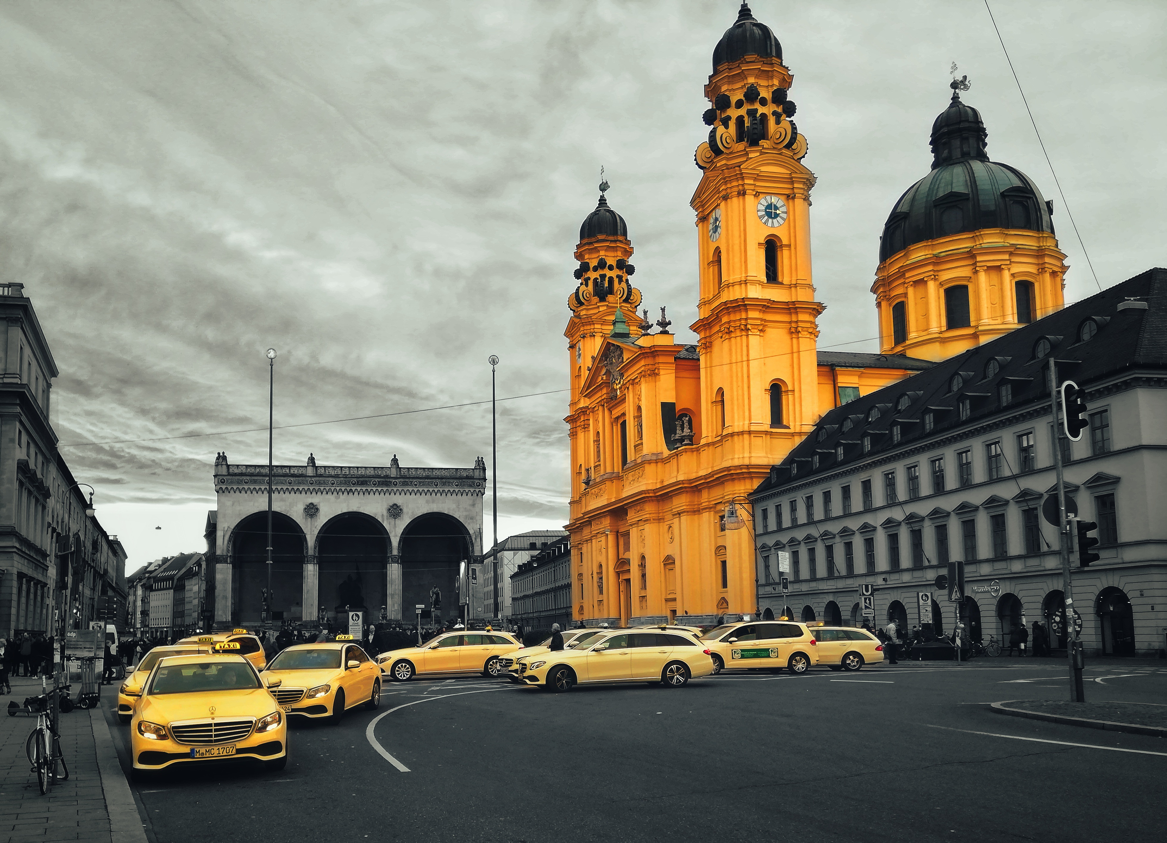 Book Taxi all around the globe